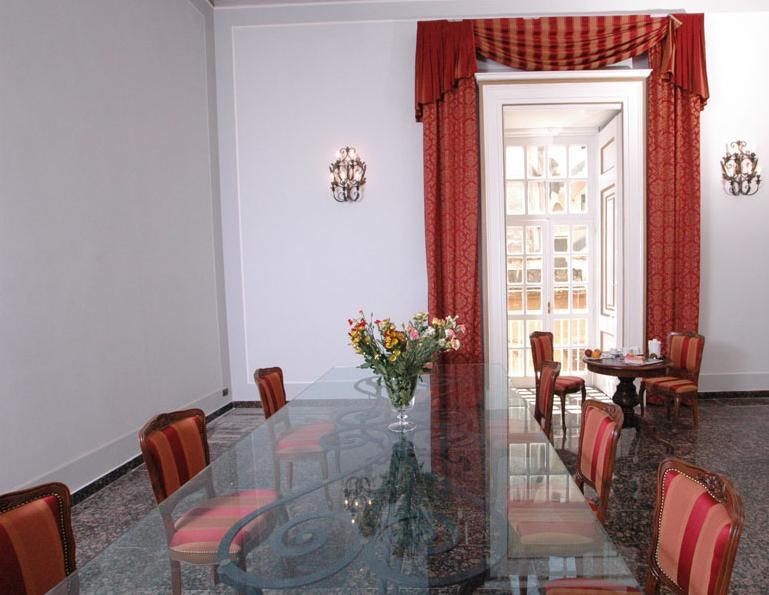 Le Stanze Del Vicere Boutique Hotel Naples Exterior photo
